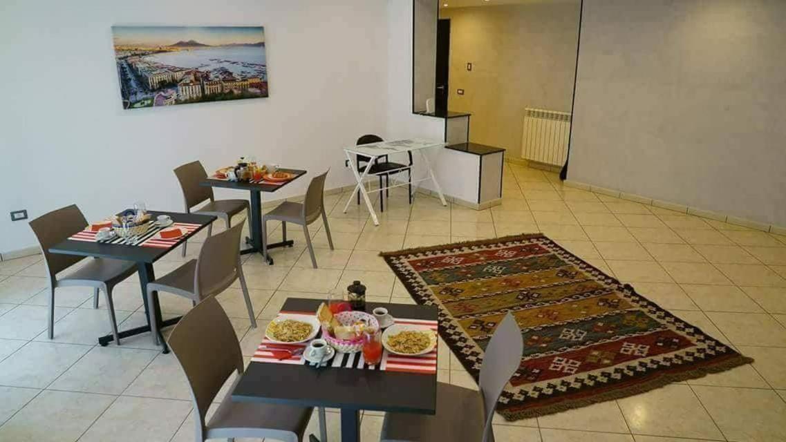 Welcome Inn Napoli Zewnętrze zdjęcie